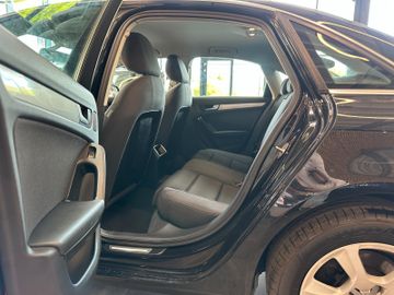 MYAUTOCENTER – Gebraucht- und Jahreswagen mit Werkstattservice in Pfaffenhofen Audi A4 *AHK*TEMPO*PDC*SitzH*