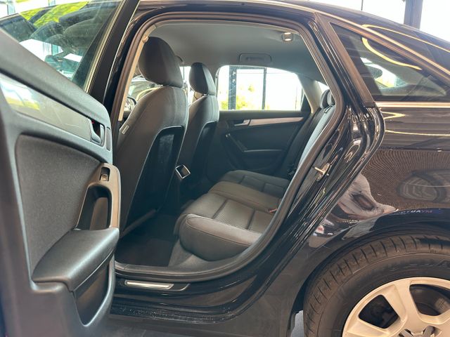 MYAUTOCENTER – Gebraucht- und Jahreswagen mit Werkstattservice in Pfaffenhofen Audi A4 *AHK*TEMPO*PDC*SitzH*