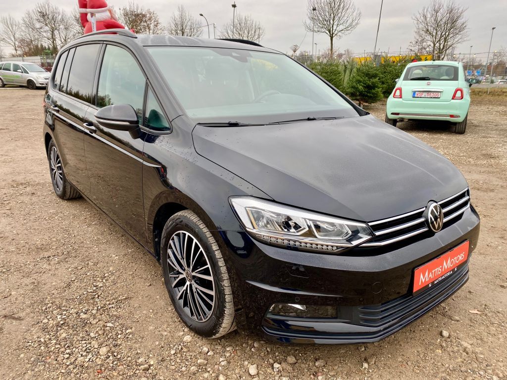 Fahrzeugabbildung Volkswagen Touran 1.5 TSI DSG 7-SITZER AAC AHK LED NAVI