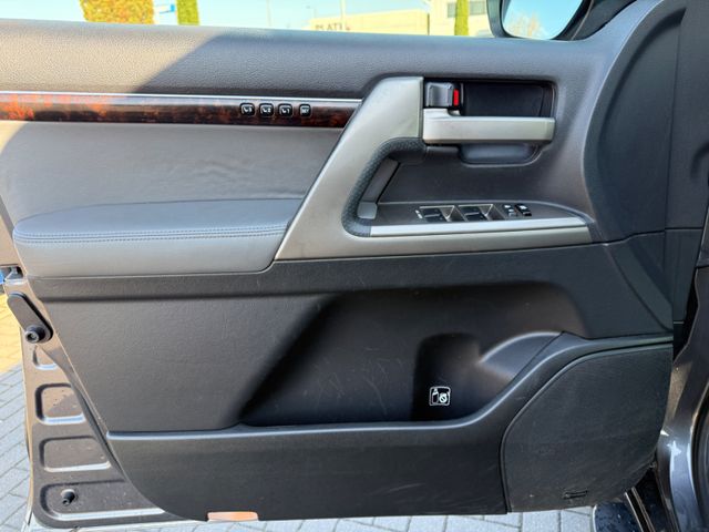 Toyota Land Cruiser 200 Executive V8 DIESEL