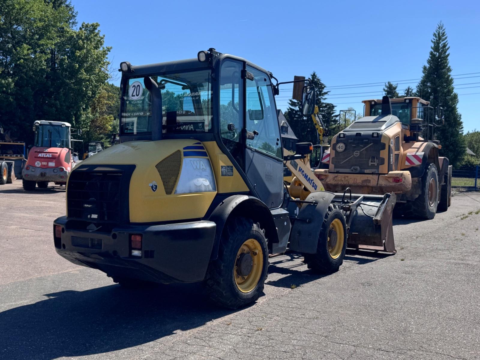 Komatsu WA 65, WA70 , Palettengabel, 4- in 1 Schaufel