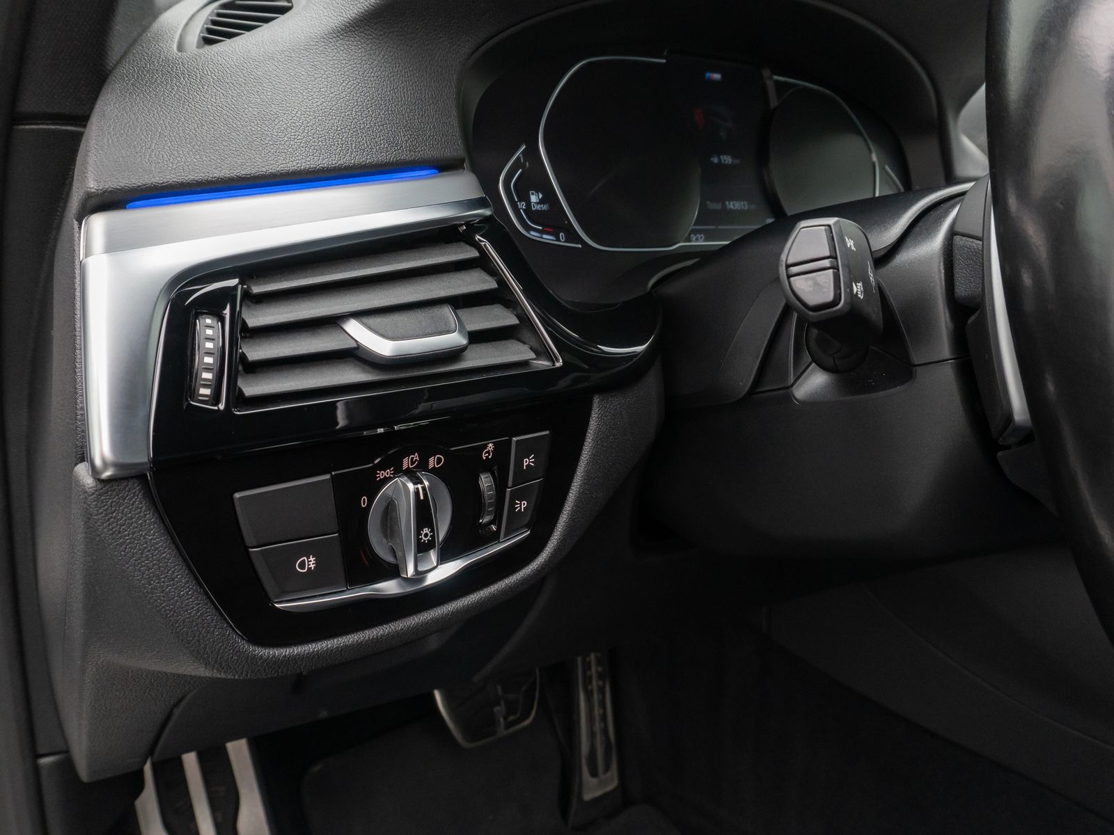 Fahrzeugabbildung BMW 540d xD M Sport Alarm AHK Kamera DAB Parkassist