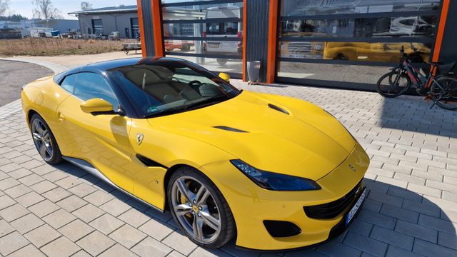 Ferrari Portofino alle Assistenz Systeme Abstandstempoma