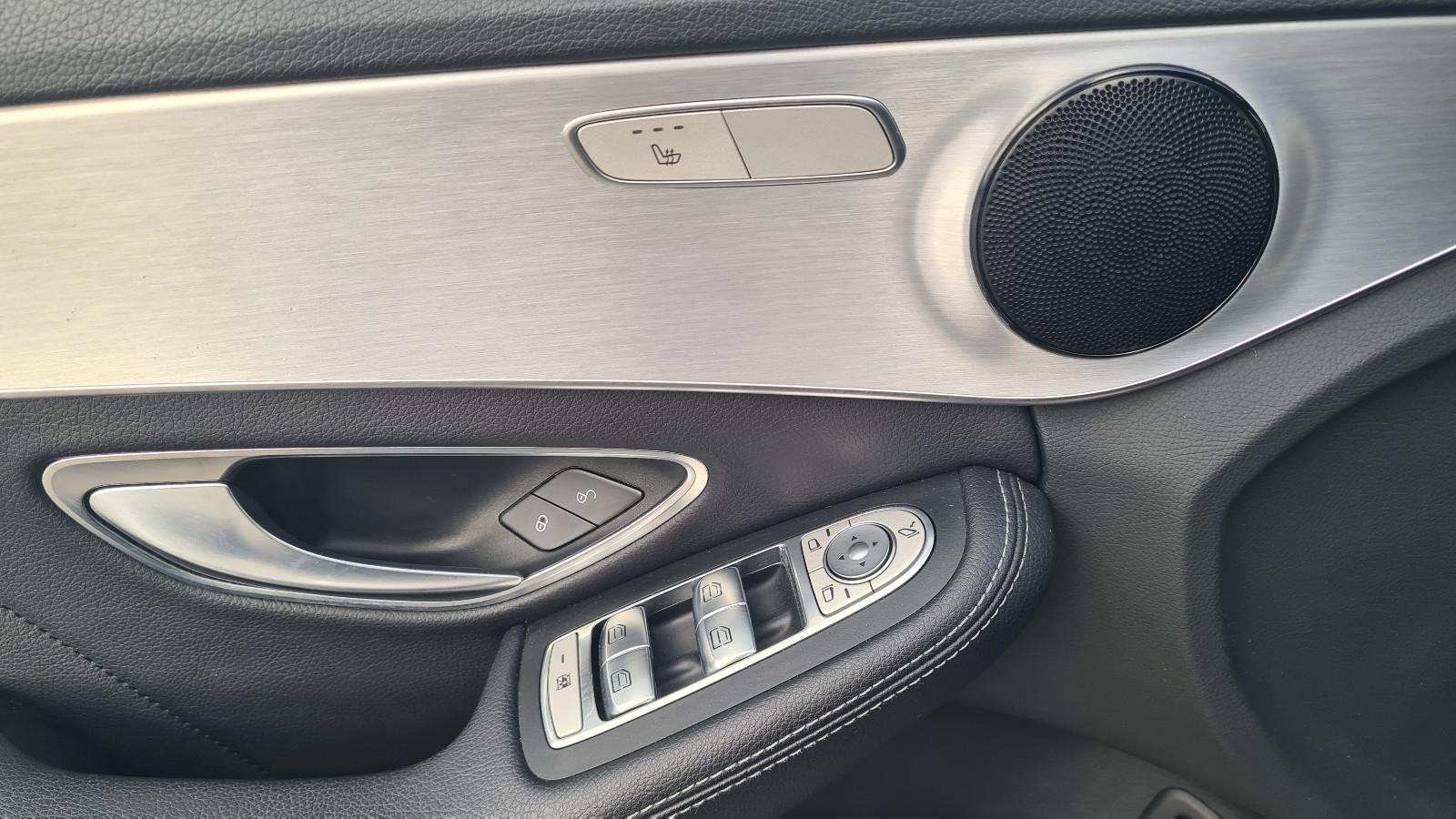 Mercedes-Benz T-Modell C 180 CGI*Navi*LED*Leder*AHK