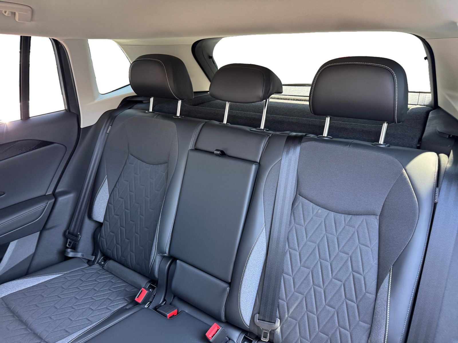 Volkswagen Tiguan - Bild 11