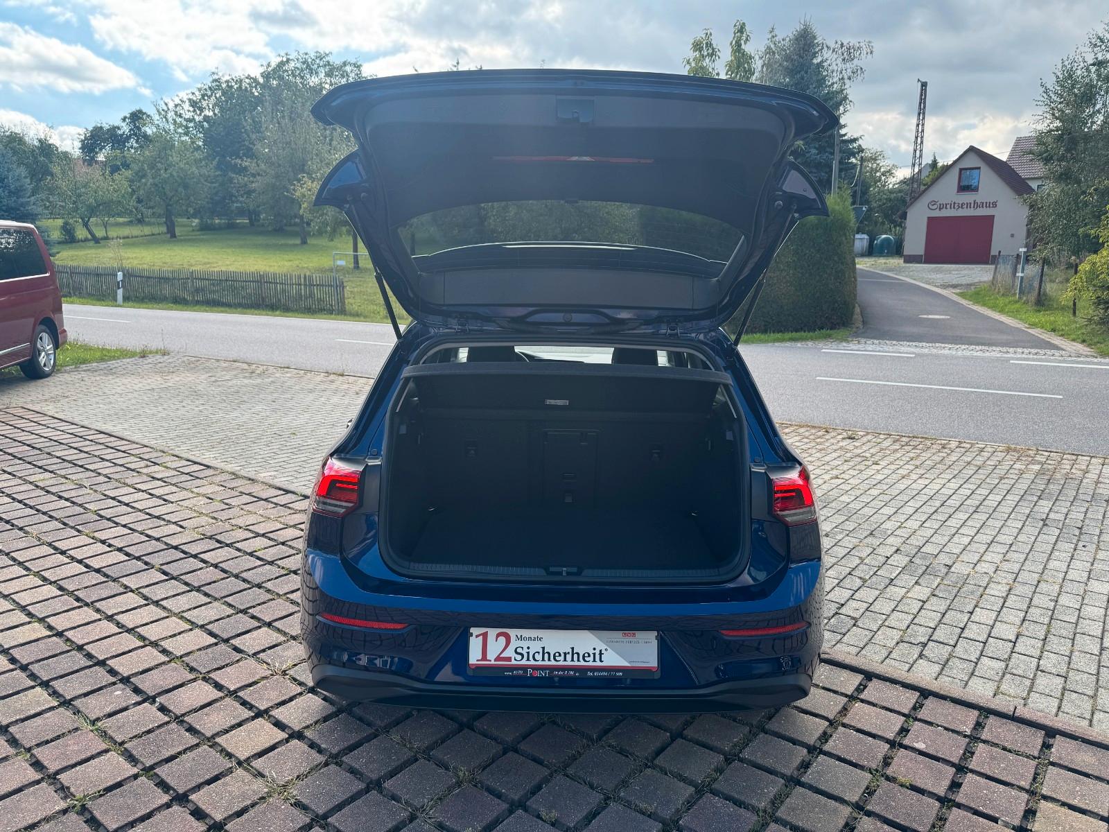 Volkswagen Golf VIII Lim. Life Business