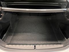 BMW M4 Competition / 510PS / SCHALENSITZE / CARBON/ BMW M4 Competition / 510PS / SCHALENSITZE / CARBON/