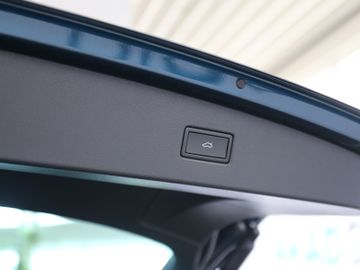 Volkswagen Tiguan DSG ELEGANCE LED MATRIX IQ ACC KAMERA