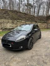 Fiat Punto  Top gepflegt, viele Neuteile, Tüv  - Fiat Grande Punto Gebrauchtwagen in Stuttgart