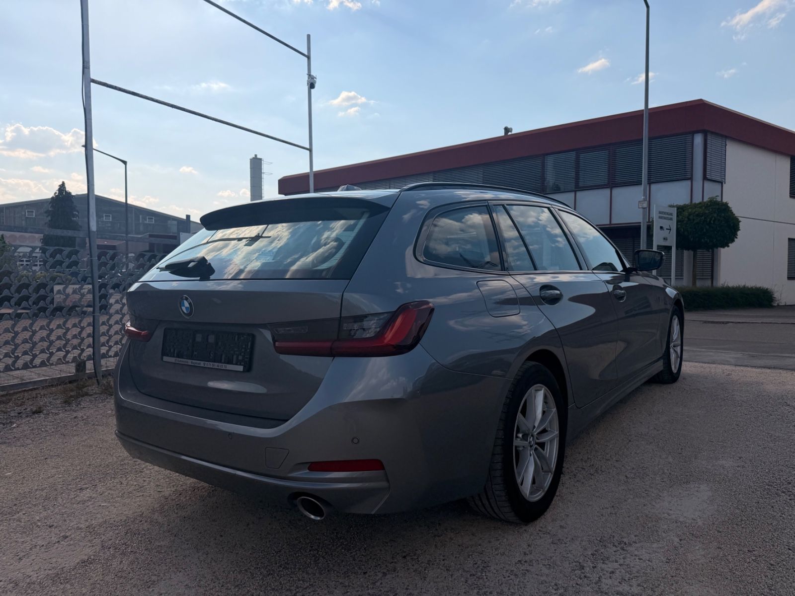 BMW 318d Touring,8-fach,S-Heft.,NETTO= 21.840€ foto 8