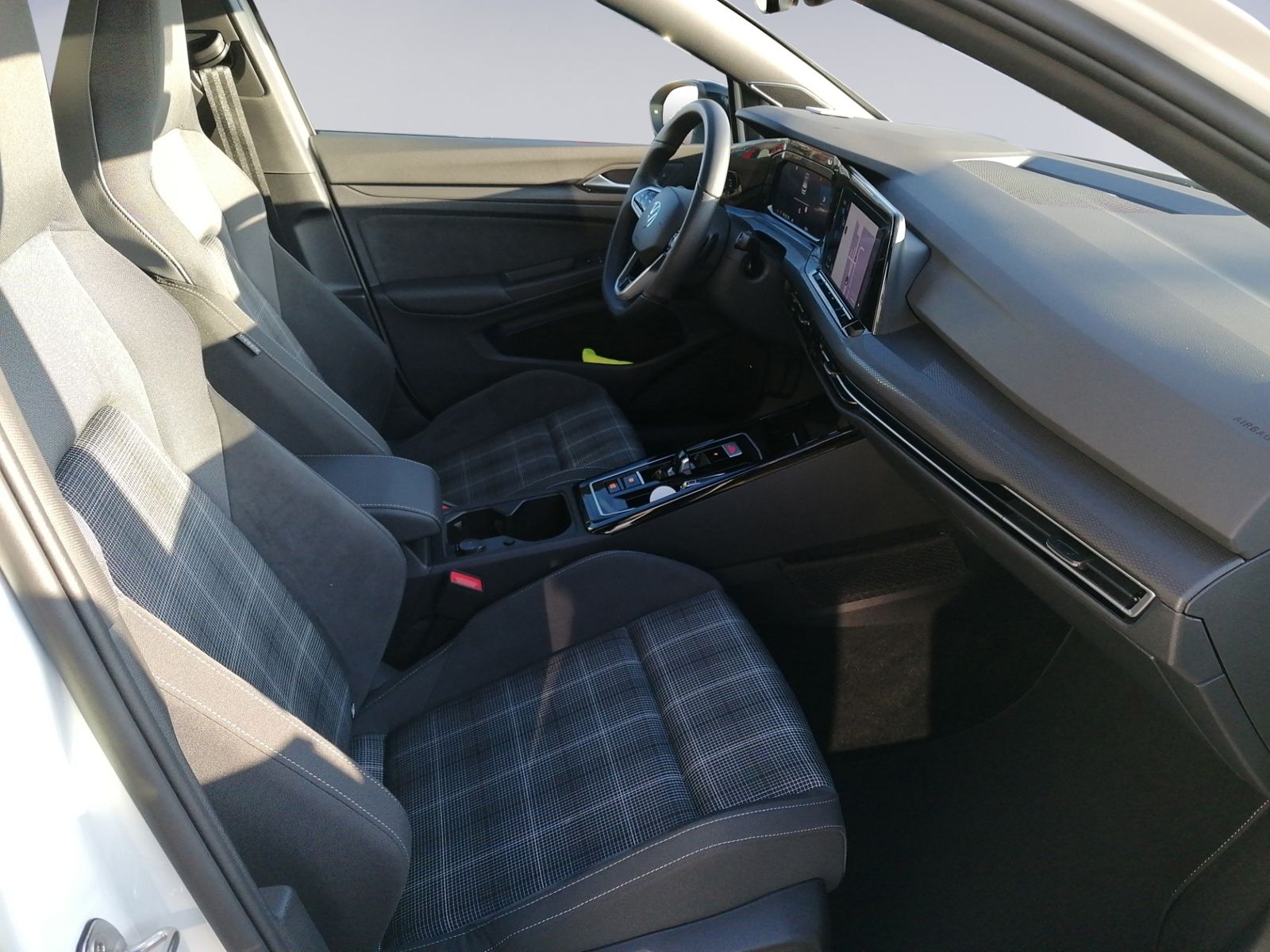 Golf VIII GTD 2.0 TDI DSG PANO+HARMAN+19"ALU