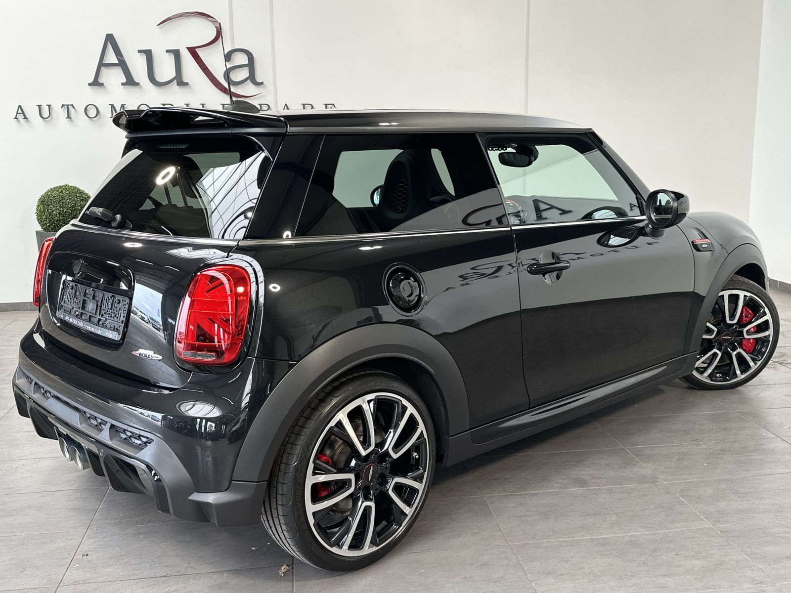 Fahrzeugabbildung MINI John Cooper Works NAV+LED+ACC+KAMERA+PANO+HUD+VC