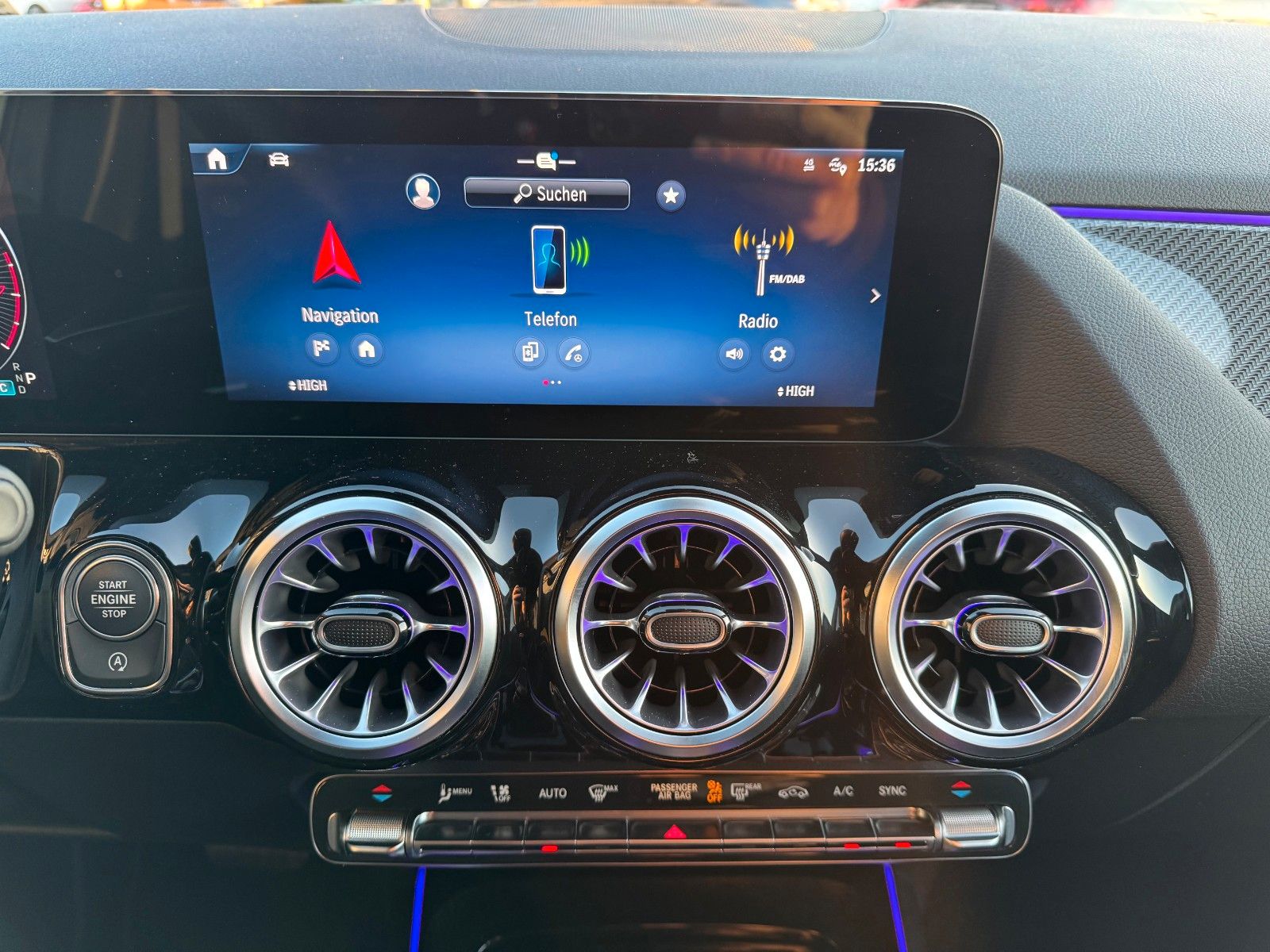 Fahrzeugabbildung Mercedes-Benz B 200 AMG+AHK+Ambiente+RFK+MBUX+Night