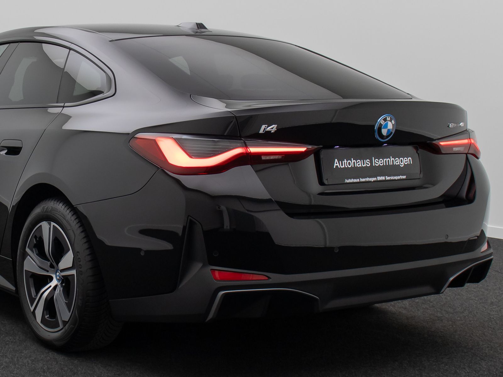 Fahrzeugabbildung BMW i4 eD40 Gran Coupe DAB Kamera Widscreen Sportstz