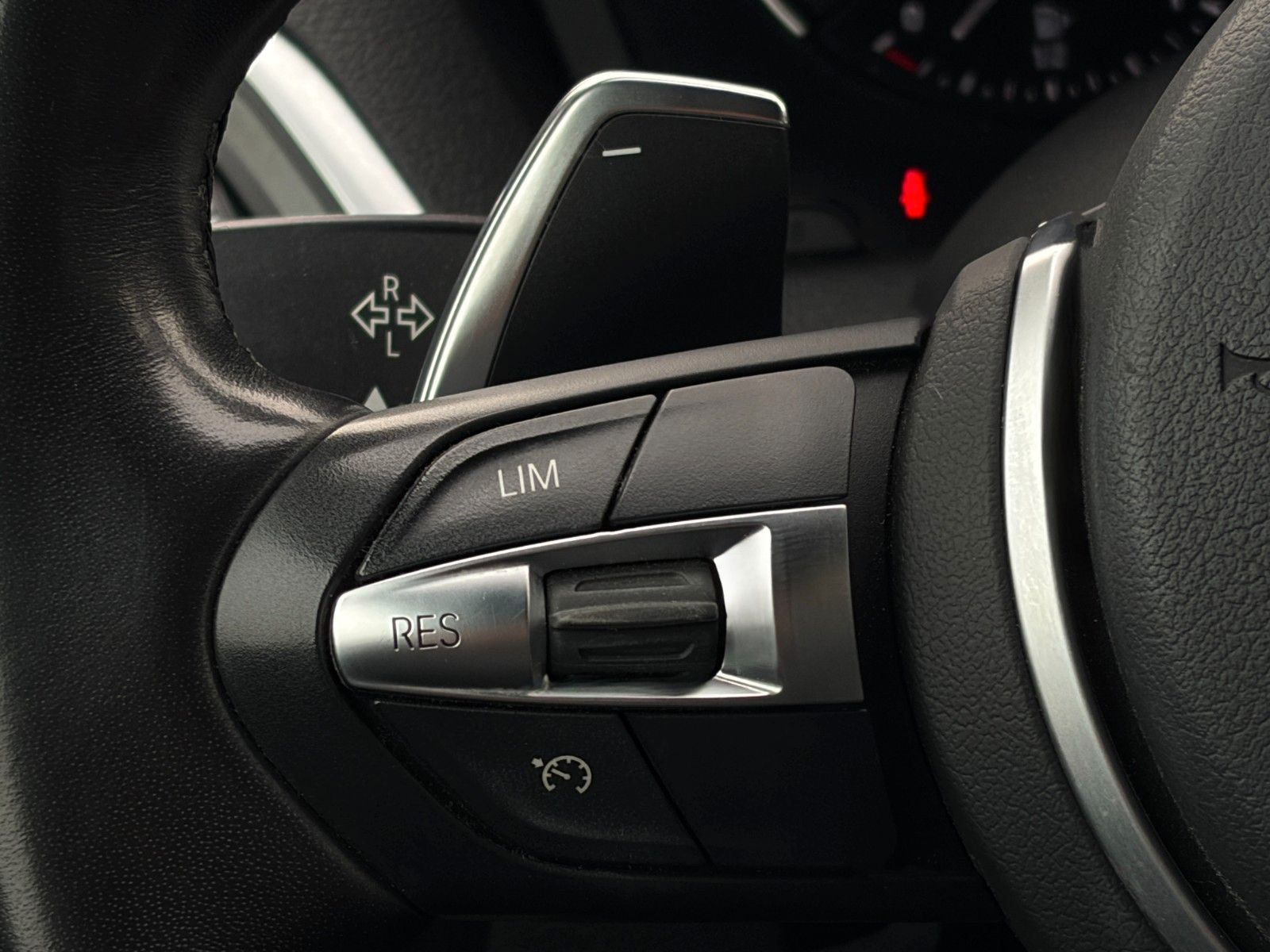 Fahrzeugabbildung BMW 120i F21 M Sport 2Z-Klima Leder LED PDC TEMP.