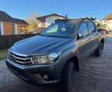 Toyota Hilux 4x4 Off Road umgebaut mit Dachzelt - Toyota Hilux: Pickup