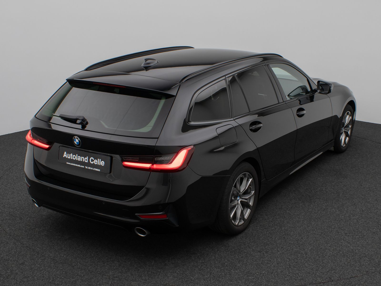 Fahrzeugabbildung BMW 320d Sport Line DAB Laser HUD Cockpit+ Komfort