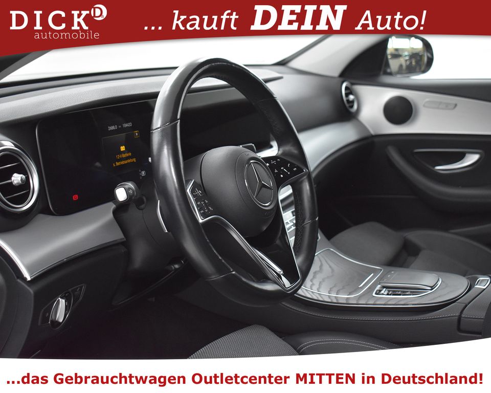 Mercedes-Benz E 300 de Avantg FACELIFT WIDESC+KAMER+STANDHZ+AHK