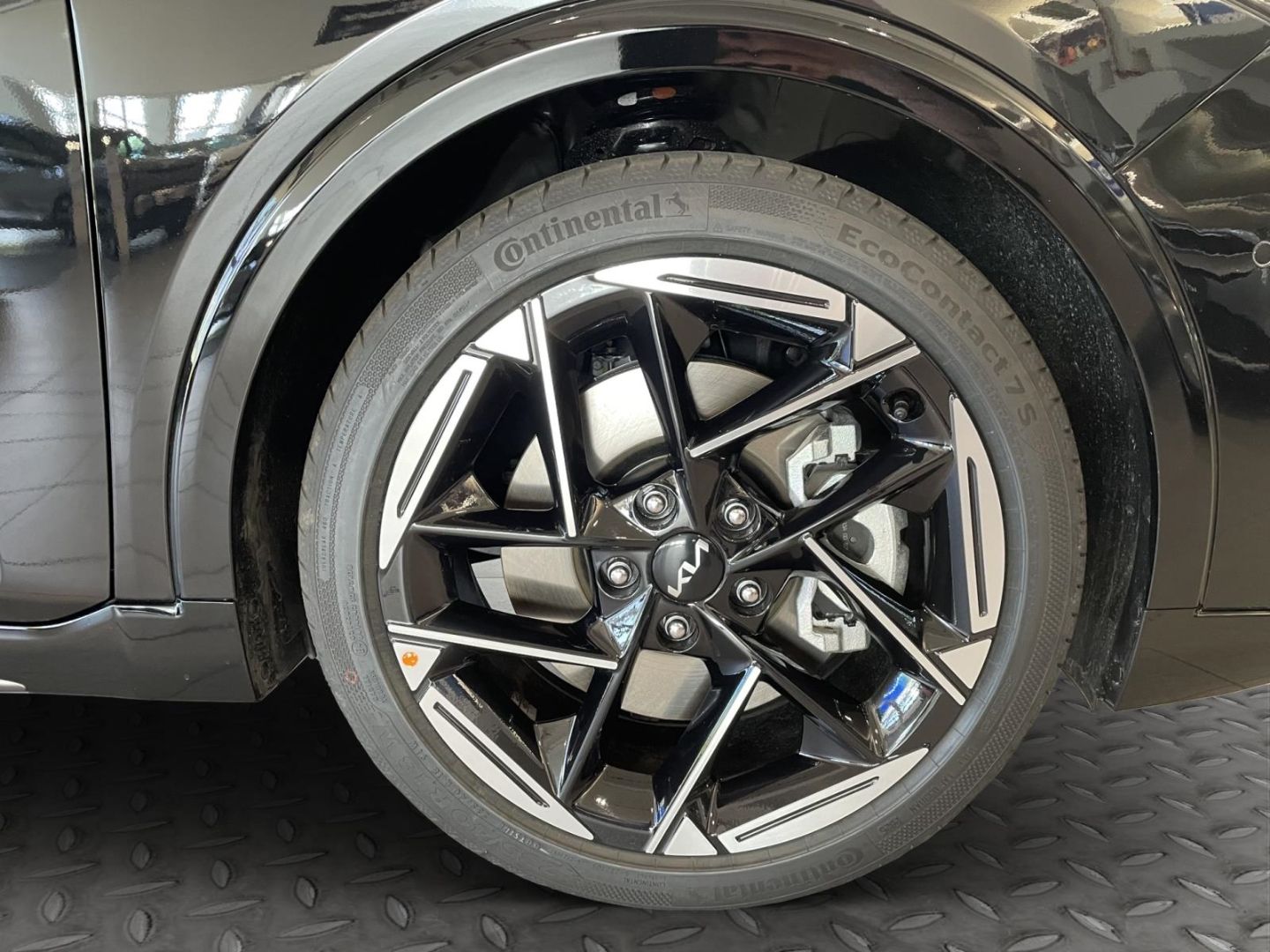Fahrzeugabbildung Kia K4 1,6 GT-Line totWinkelASS PANO Kamera Navi LED