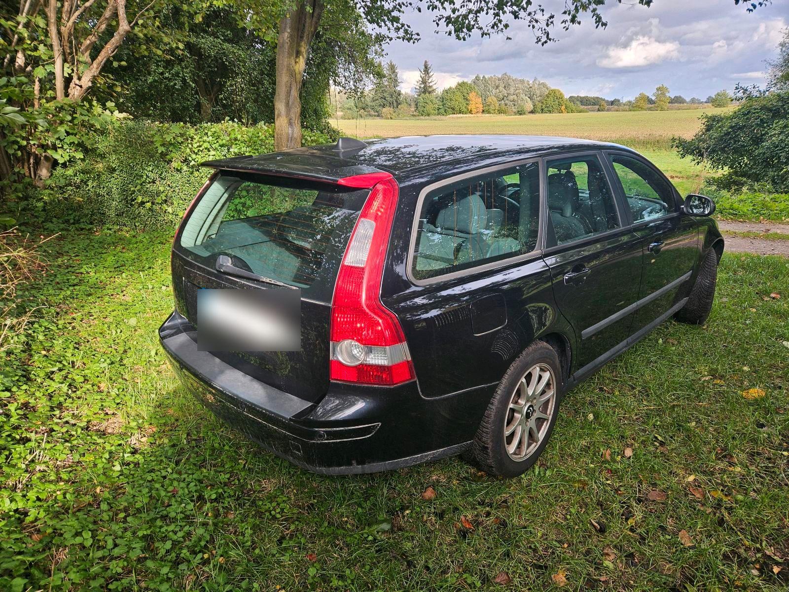 Volvo V50 2007 — interior