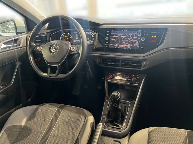 Fahrzeugabbildung Volkswagen Polo 1.0 TSI HIGHLINE NAV LED GJR