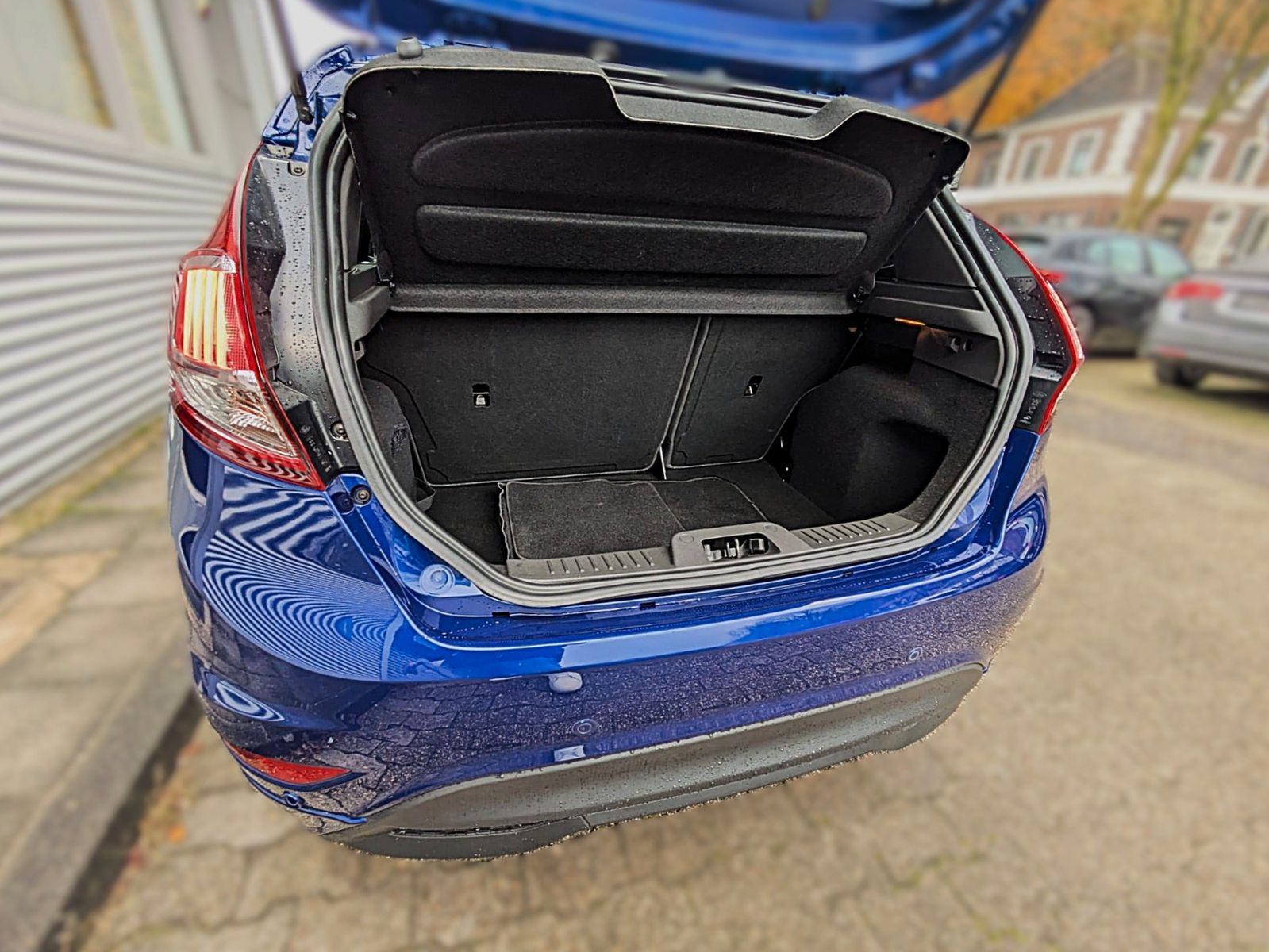 Fahrzeugabbildung Ford Fiesta ST-Line KLIMAAUT NAVI SITZH. 1.Hd