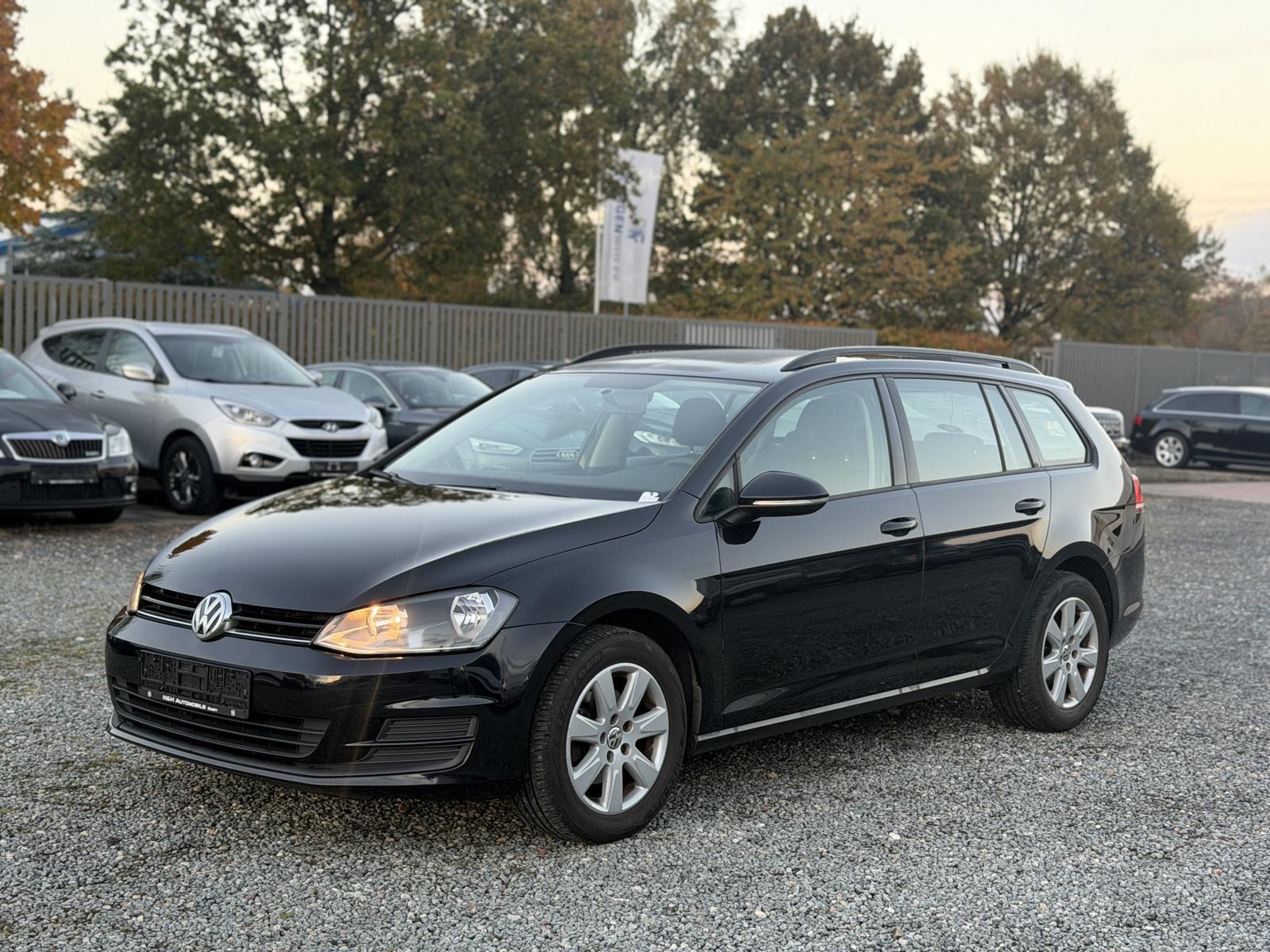 Volkswagen Golf 2015 — interior
