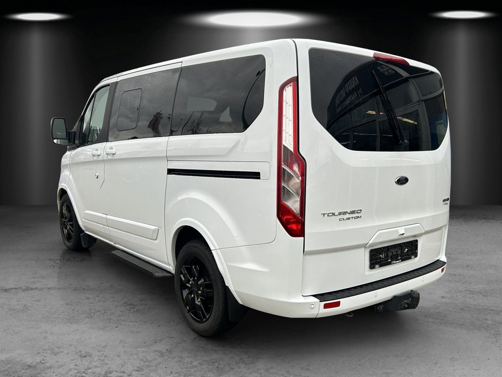 Fahrzeugabbildung Ford Tourneo Custom 2,0 TDCI 320 L1 Titanium,Navi,