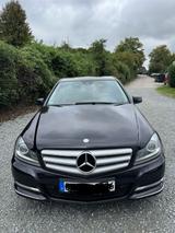 Mercedes-Benz 300 - Mercedes-Benz 300 mit Diesel-Antrieb: Limousine
