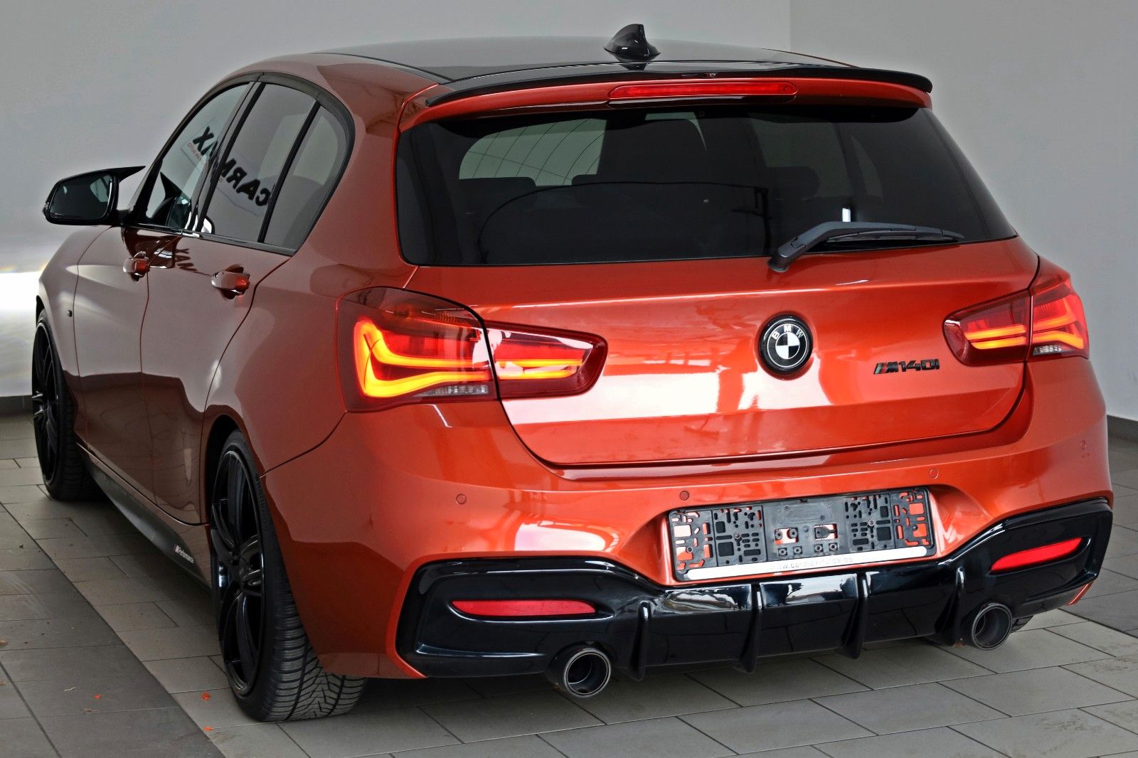 Fahrzeugabbildung BMW M140i Special Edition,Akrapovic,Leder,8fach 18"