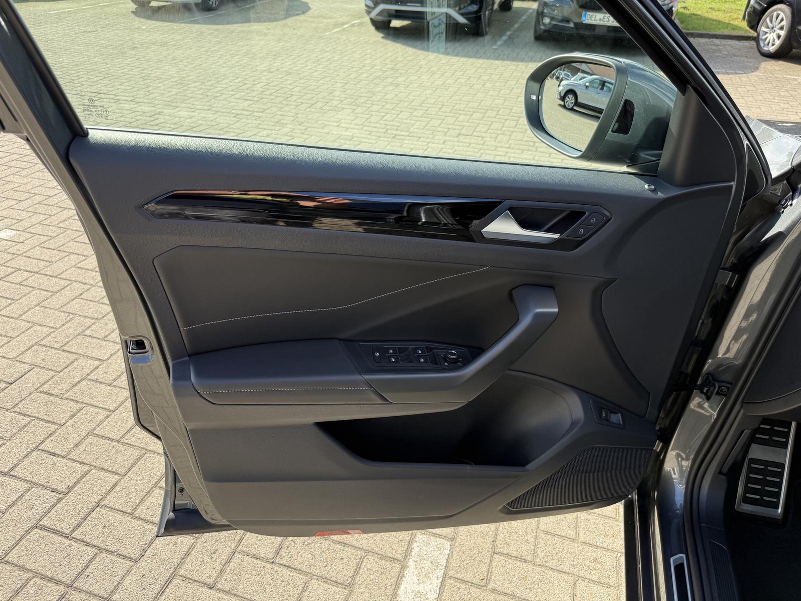 Volkswagen T-Roc R-Line,18-Zoll,IQ-Drive,R.Kam,Kessy,Side., миниатюра 13