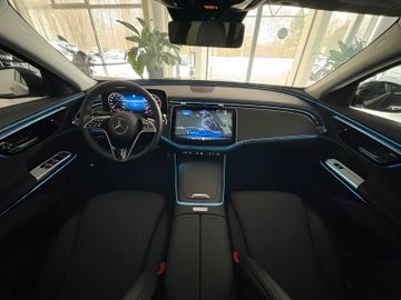 Mercedes E 200 - 10