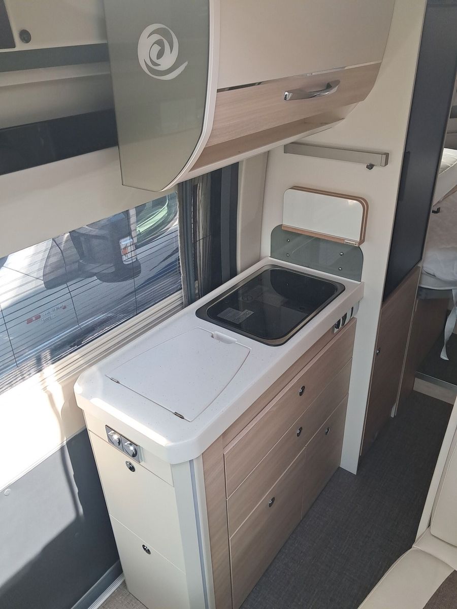 Fahrzeugabbildung Eura Mobil Van 635 EB Navi, Markise, Fahrradträger, AHK