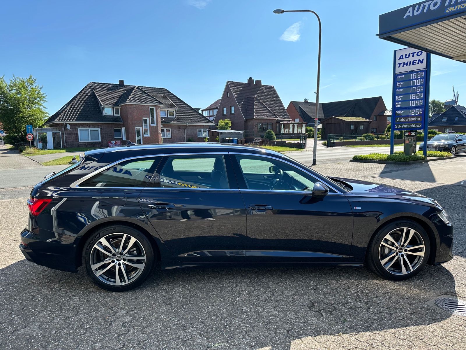 Fahrzeugabbildung Audi A6 Avant 40 TDI S line S Tronic ACC/Matrix/Navi