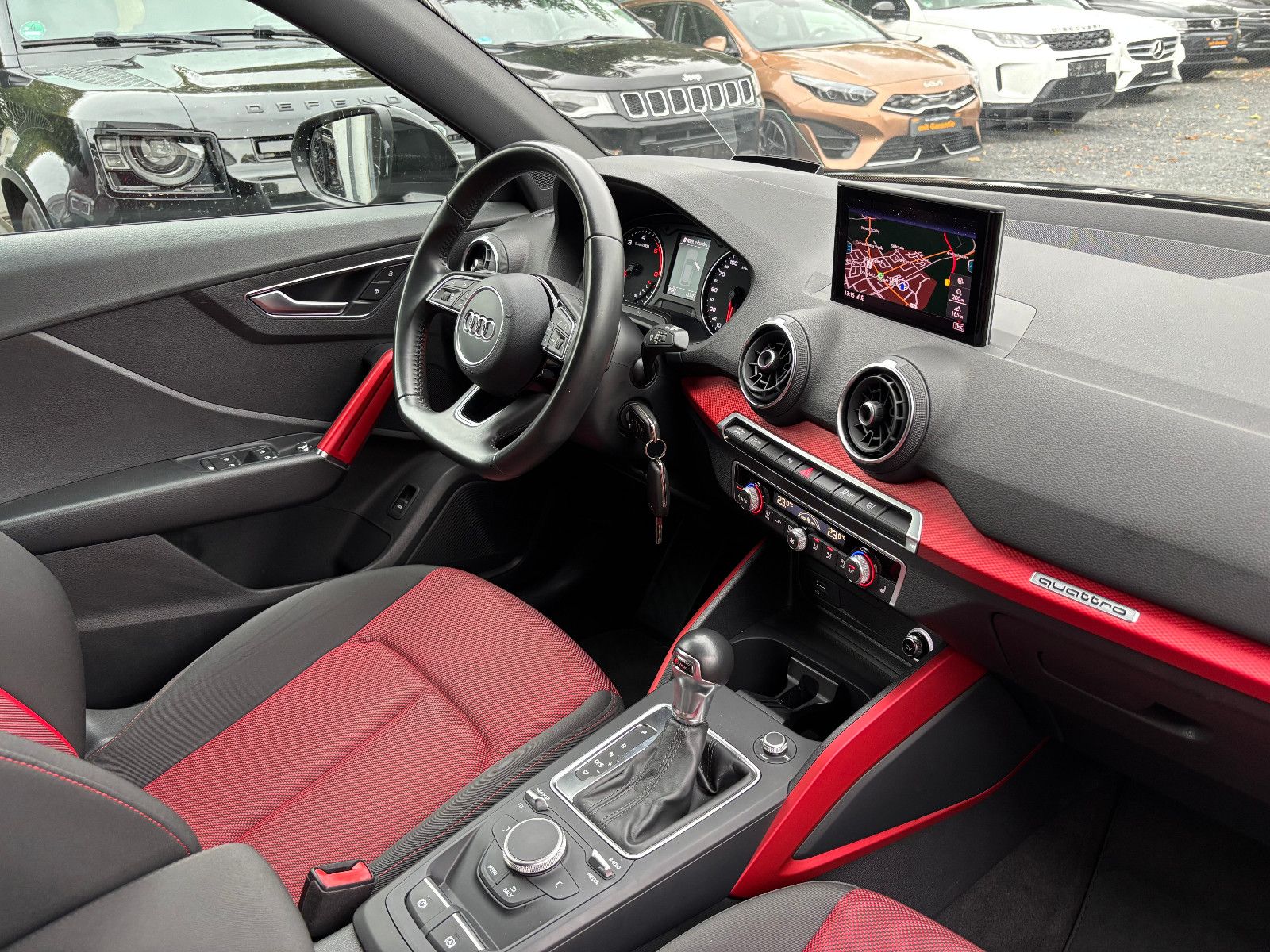 Fahrzeugabbildung Audi Q2 quattro sport/S-LINE/HEAD-UP/KAMERA/B&O