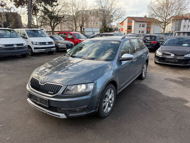 Skoda Octavia Combi Scout 4x4*AUTO*BI-XEN*NAVI*