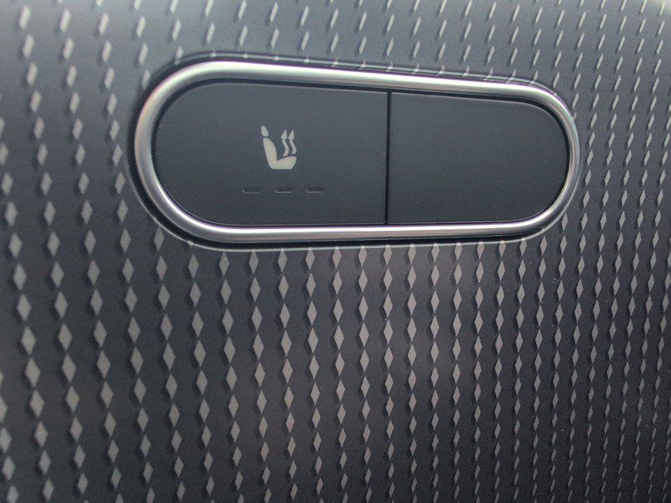 Fahrzeugabbildung Mercedes-Benz B 220 PROGRESSIVE 4MATIC AT GARANTIE AHK+NAV+LED