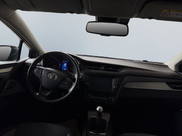 Toyota Avensis - 11