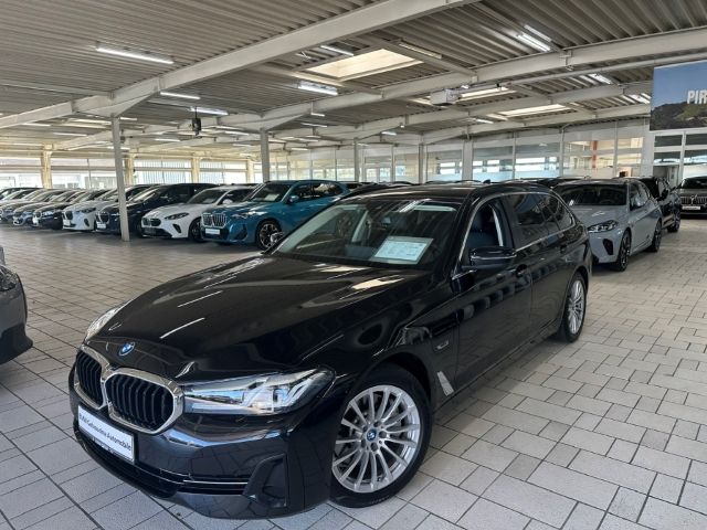 Image of BMW 530