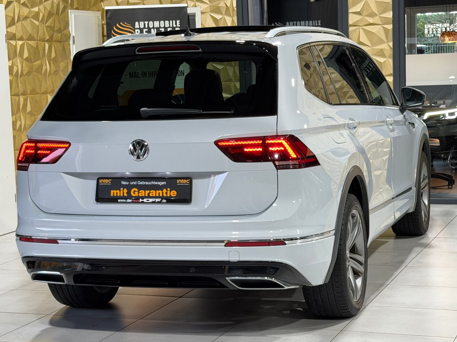 Fahrzeugabbildung Volkswagen Tiguan Allspace Highline 4Motion/R-LINE/PANO/LED