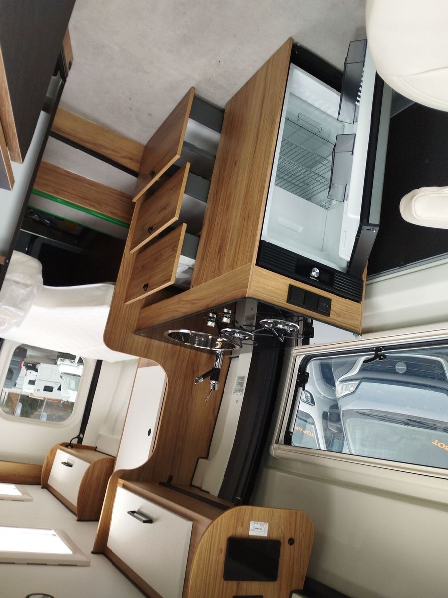 Fahrzeugabbildung Karmann Dexter DE 600 Concept Paket