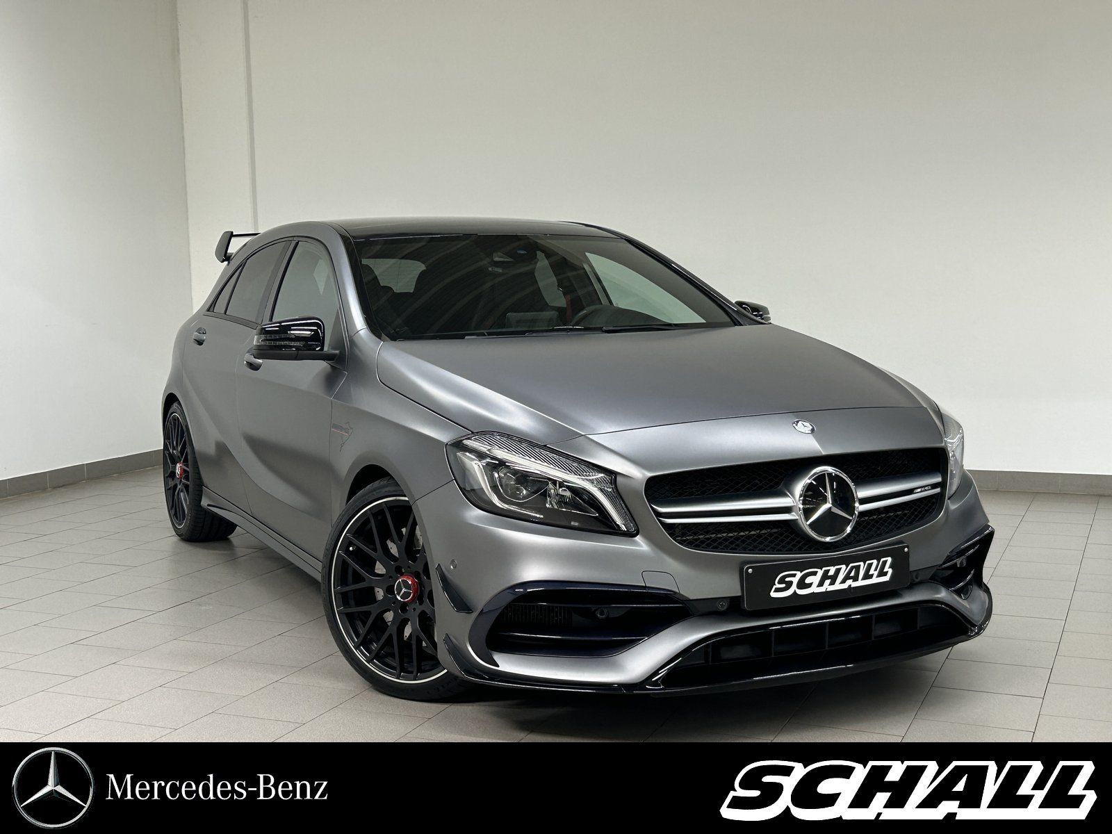 MERCEDES-BENZ A 45 AMG 4M PERF. AGA &amp; SITZE+AERO+PANO+DIST+KAM