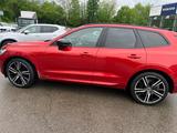 Volvo XC60 T6 AWD R Design * HEAD-UP*Luft*230km/h - rote Volvo XC60