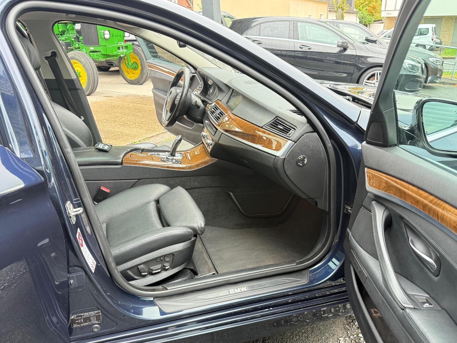 BMW 530d*Head-up*PANO*Elek.Heckkl.*VOLL