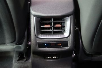 Cupra Terramar 1.5 eTSI 110 kW AHK HeadUp DCC Sennheis