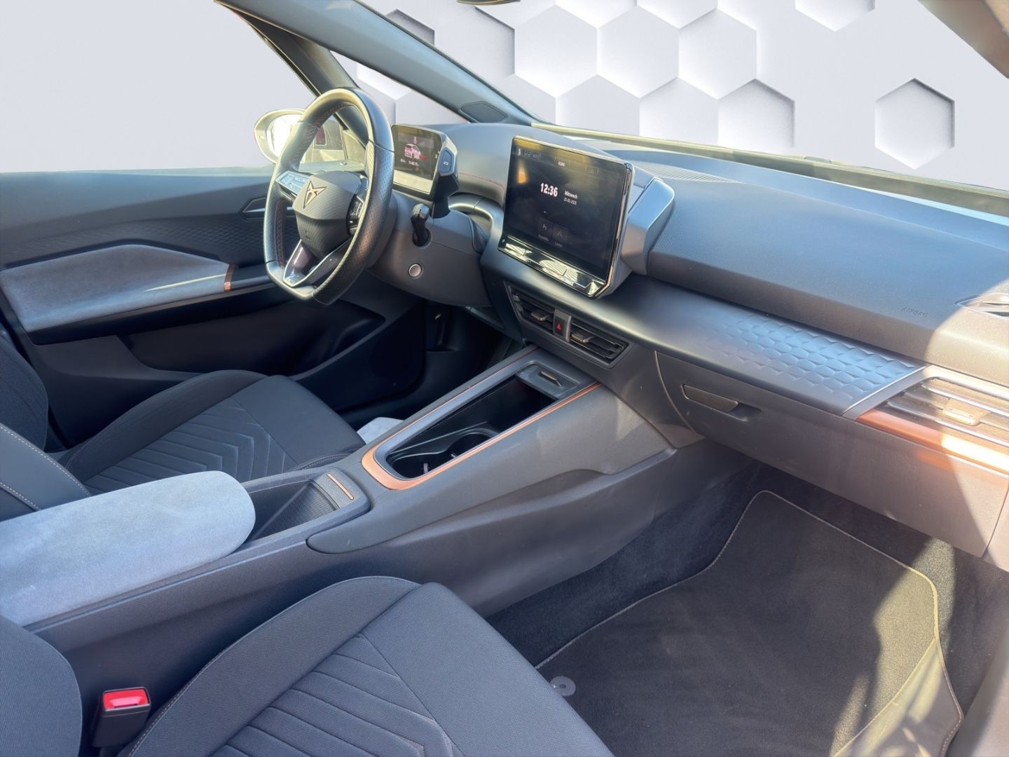 Born 150kW LED ACC 360°Kamera ParkLenkAssist Sit