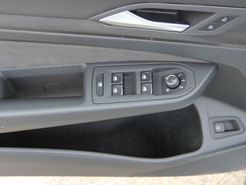Volkswagen Golf VIII GTE KLIMA NAVI ALU