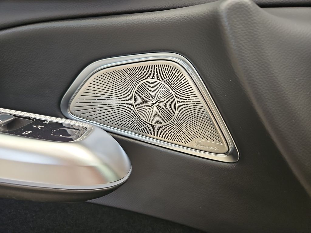 Fahrzeugabbildung Mercedes-Benz E 200 Limousine +AMG+AHK+BURMESTER+DIGITAL+20''-