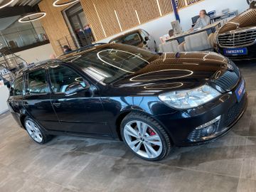 Skoda Octavia Combi RS *NAVI*SZHZ*PDC*VOLLLEDER*