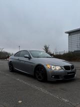 BMW 325i E92 - BMW 325: 325i E92
